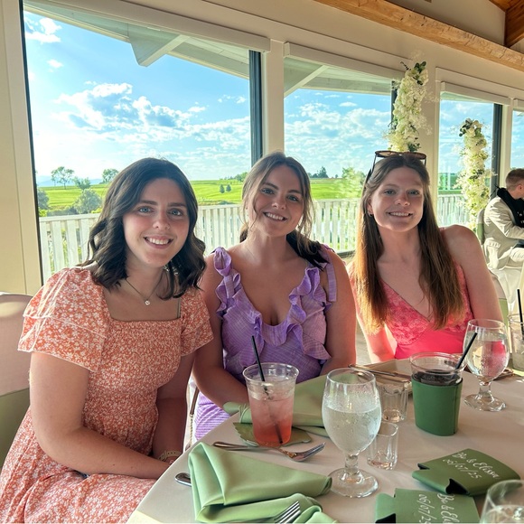 Meet your Posher, Haylee - Picture 1 of 1